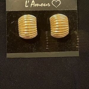 L'Amour Gold Ribbed Earrings